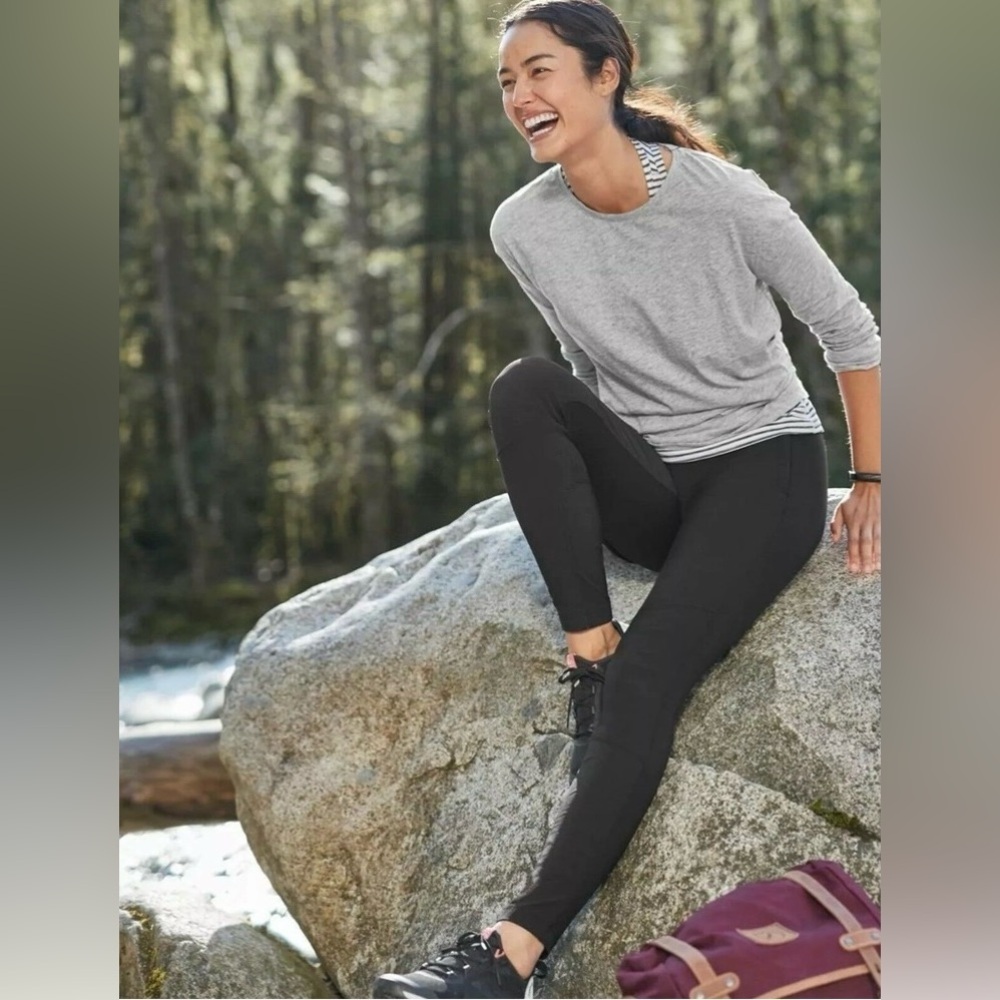 Athleta Highline Hybrid Black Ankle Hiking Walking Travel Vacation Pants